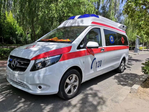 奔馳監護型救護車(chē)