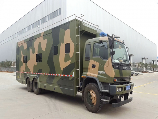 五十鈴宿營(yíng)車(chē)空間大實(shí)用性更強-可以供20-24人使用