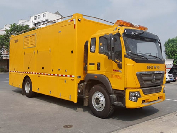重汽豪沃應急排水車(chē)