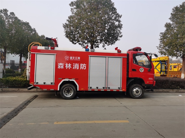 福田奧鈴水罐消防車(chē)
